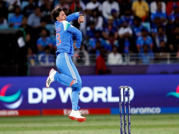 Sports News | Kuldeep Yadav Continues Fine Run Against South Africa with Fifth Four-wicket Haul Against Proteas