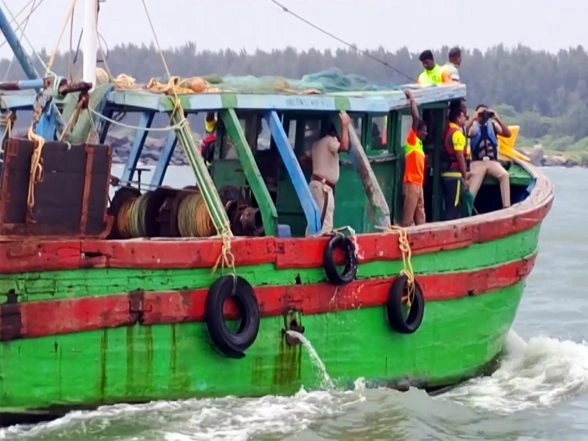 India News | Hyderabad Police Successfully Conduct 'Operation Kavach'; 5,000 Personnel Deployed Across 150 Locations