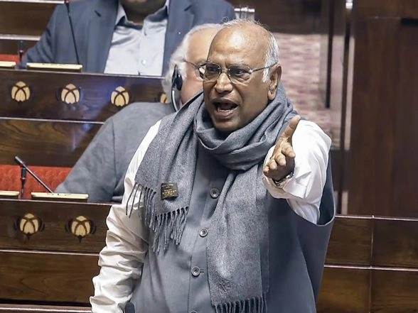 India News | Mallikarjun Kharge Condoles Loss of Lives in Goa's Arpora Clubfire Mishap, Calls for Comprehensive Probe