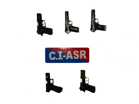 India News | Cross-border Arms Smuggling Module Busted in Amritsar, One Arrested; Five Pistols Recovered