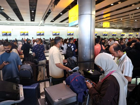 World News | UK: Cops Probe Pepper Spray 'assault' at Heathrow Airport