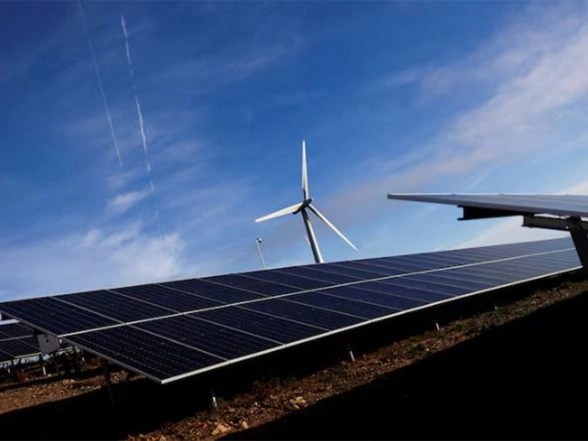 Business News | MNRE Refutes Reports of Advising Lenders to Pause Funding for Renewable Energy