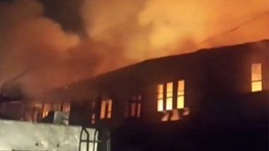 India News | J-K: Fire Breaks out in Srinagar's Munwarabad Area; Dousing Operations Underway