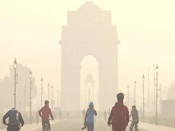 India News | Delhi's Air Quality Remains in 'very Poor' Category, AQI Recorded at 318