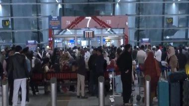 India News | Delhi Airport Advisory Warns Passengers of Continued IndiGo Delays, Urges Checking Latest Flight Status