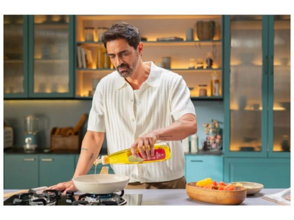 Business News | Gulab Teams Up with Arjun Rampal to Celebrate the Good Side of Life with Cold-Pressed Oils