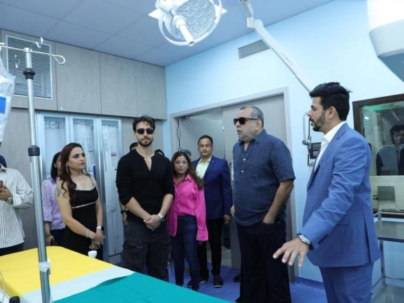 Business News | New Cardiac Care Centre Launched at Advanced Multispeciality Hospital (vileparle - West) in the Presence of Tiger Shroff and Paresh Rawal