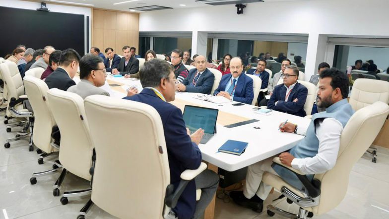 India News | MoCA, DGCA Hold High-level Meeting on IndiGo Disruptions; Senior Officials to Visit Airports Nationwide