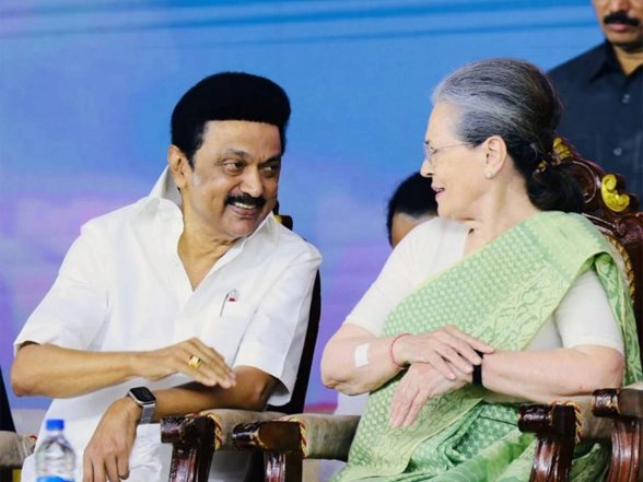 India News | MK Stalin Extends Birthday Wishes to Sonia Gandhi, Praises Her 'sacrifice' and 'selfless Public Journey'