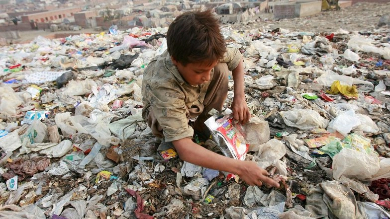 World News | Pakistan: Government Neglect Turns Karachi's Liaquatabad into Toxic Dump
