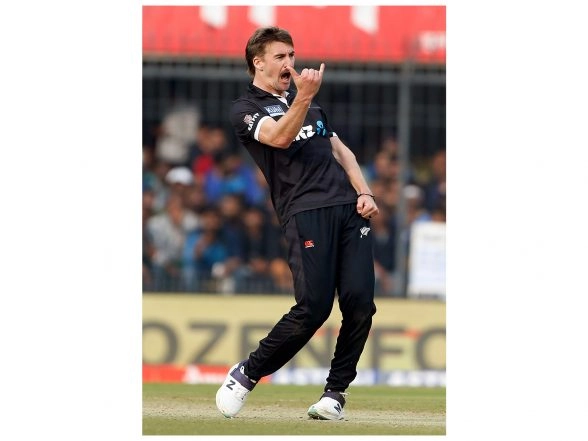 Sports News | Kiwi Seamer Blair Tickner Stretchered off After Shoulder Injury on Day 1 in 2nd Test Against West Indies