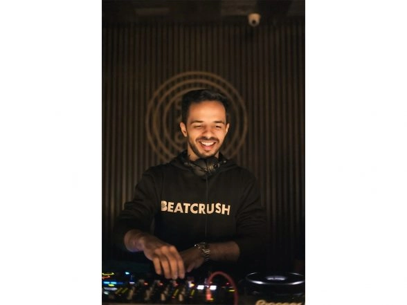 Business News | From Ranveer Singh to Donald Trump Jr., Celebs Dance to DJ BeatCrush Aka Siddharth Sethi's Tunes at Mega Billionaire Udaipur Wedding