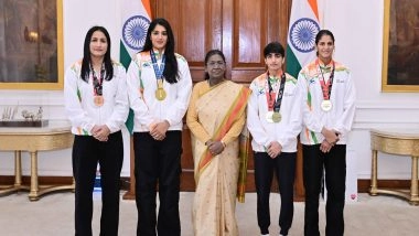 Sports News | President Murmu Honours Indian Women Boxers After Medal Haul in Liverpool