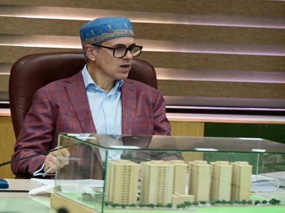 India News | Omar Abdullah Chairs J-K Housing Board Meet; Directs Officers to Ensure Time-bound Implementation of Decisions