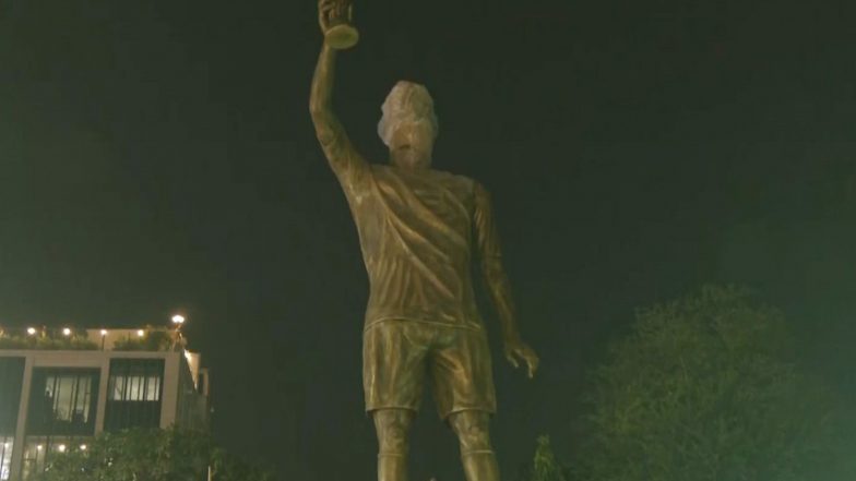 Sports News | Kolkata: 70-foot Iron Statue of Messi Unveiled, West Bengal Minister Touts It as World's Largest
