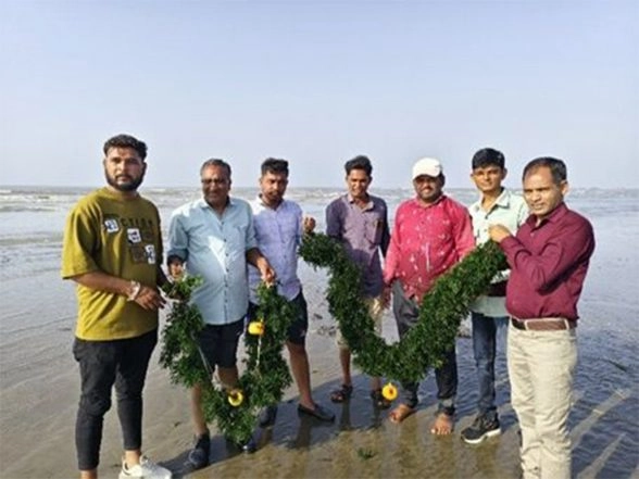 India News | VGRC to Highlight Gujarat's Seaweed Success; Kutch Achieves 14-tonne Production in 2023-24