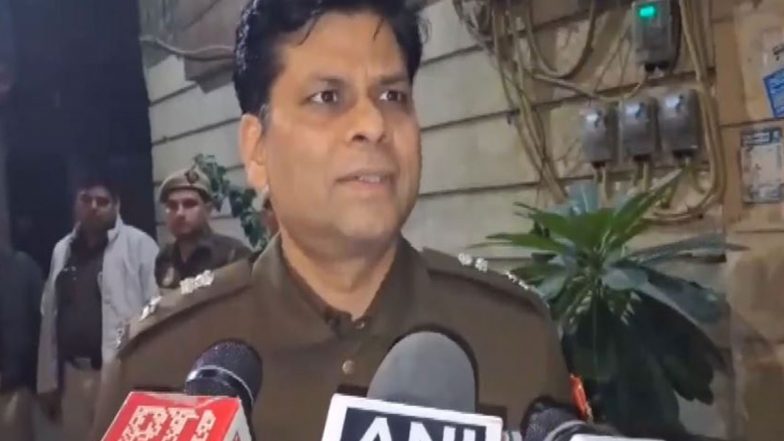 India News | Delhi: 50-year-old Man Shot in Shahdara, Investigation Underway
