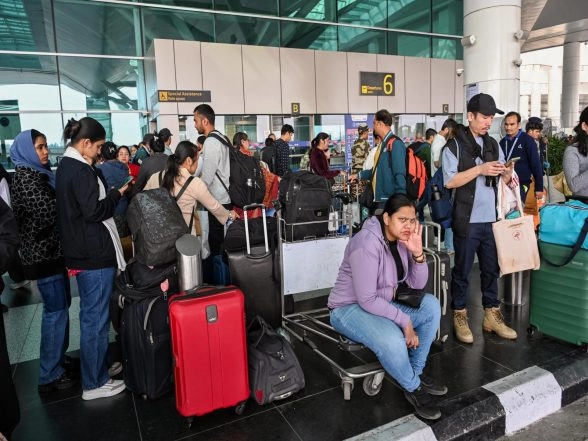 Business News | Winter Emerges as India's Favourite Travel Season; Goa, Kerala, Manali Lead Trends