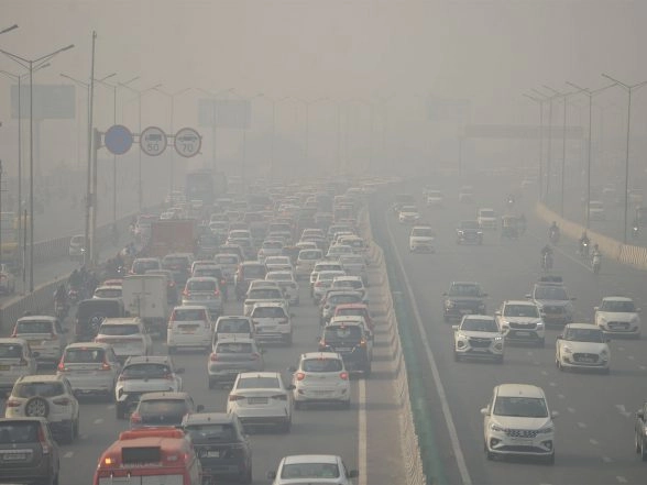India News | CAQM Forms Expert Committee to Develop Strategies for Abatement of Air Pollution Caused by Vehicular Emissions in Delhi-NCR
