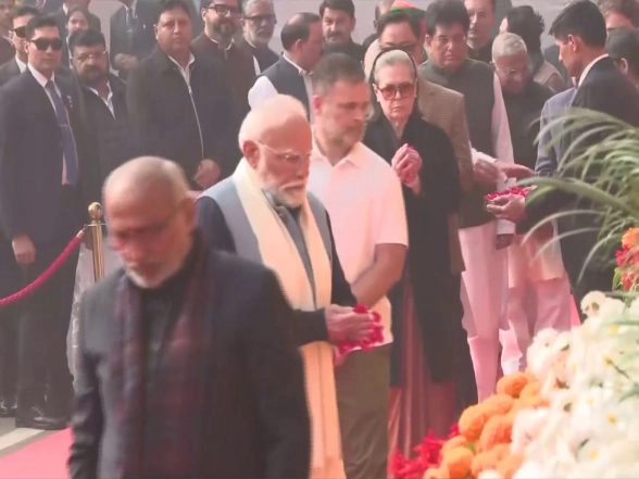 India News | PM Modi, Parliamentarians Pay Tribute to Security Personnel Killed in 2001 Parliament Attack