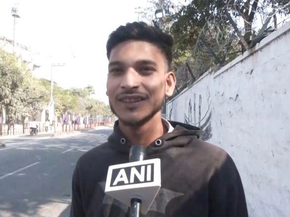 Sports News | Messi Set to Play 7v7 Football Match with Telangana CM Revanth Reddy; Fans Gather at Stadium