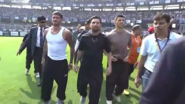 Sports News | Messi, Suarez, De Paul at Salt Lake Stadium, Greeted by Thousands of Fans