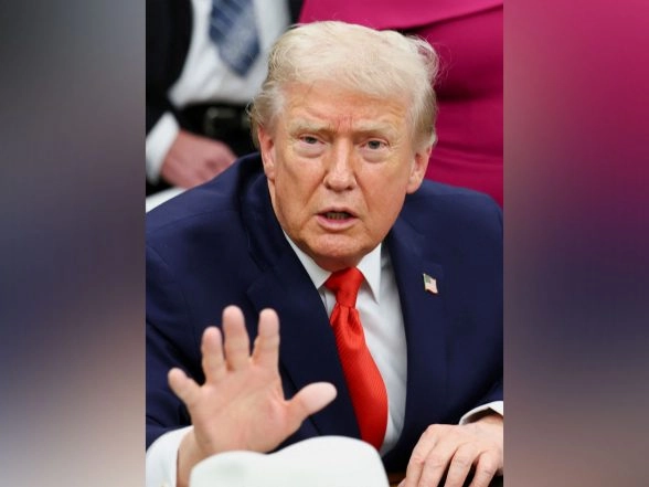 World News | Trump to End Family Reunification Parole Programs for Immigrants