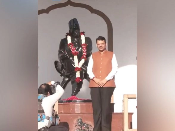 India News | Maharashtra: CM Fadnavis, Deputy CM Shinde Pay Tribute to RSS Founder KB Hedgewar in Nagpur