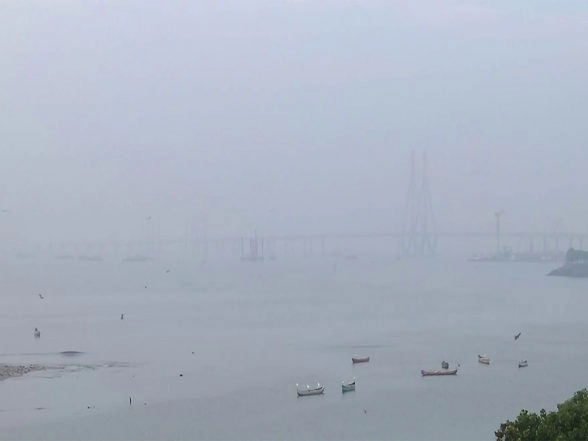 India News | Mumbai's Bandra Shrouded in Haze as AQI Hits 'moderate' Level of 154