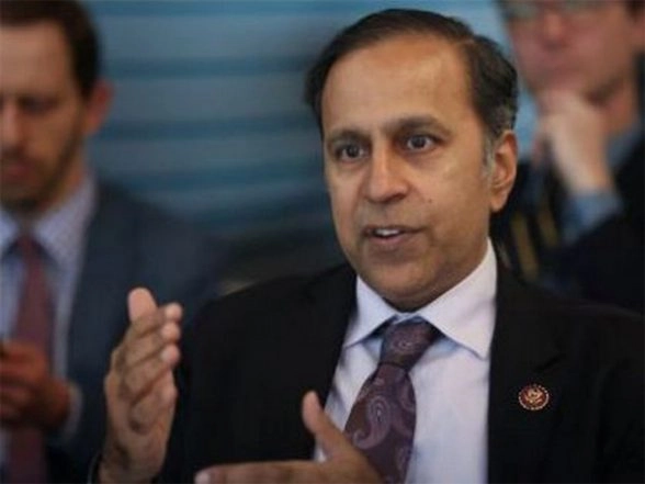 World News |  US Lawmaker Raja Krishnamoorthi Condemns Anti-semitic and Anti-Indian Graffiti at NYU Library