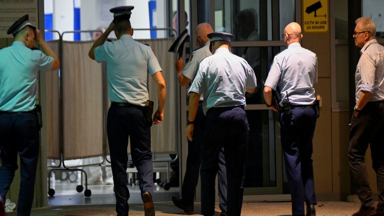 World News | Death Toll Rises to 16, with 40 Hospitalised After Shooting Targeting Jewish Community in Australia's Bondi Beach