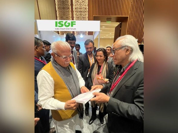 Business News | ISGF Presents Handbook on AI, ML, VR, AR, and Robotics Solutions for Electric Utilities to Hon'ble Minister of Power, Housing & Urban Affairs, Shri Manohar Lalji