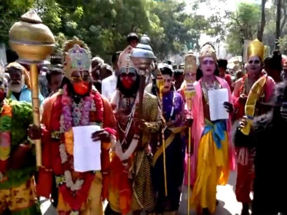 LatestLY - Politics - News Image