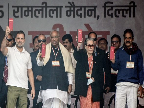 India News | Congress to Hold Nationwide Protest Against Centre on Dec 17 over Decision to Rename MGNREGA