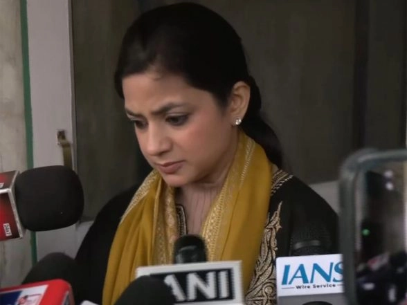 India News | 'Very Shameful': Iltija Mufti Slams Nitish Kumar, Calls Him 'senile' over His Attempt to Remove Doctor's Hijab