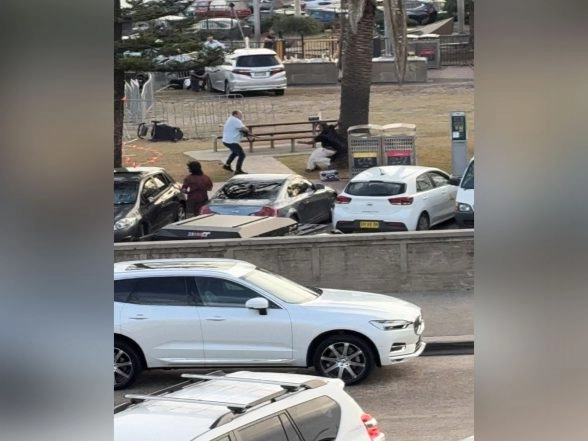 World News | Suspects in Australia Beach Shooting Were in Philippines in November, Say Authorities