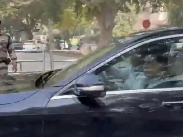 World News | MEA Summons Bangladesh High Commissioner, Says It Expects Yunus' Govt to Ensure Safety of Indian Mission