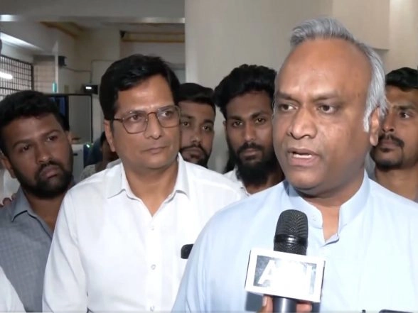 India News | Will Not Allow Karnataka to Be Their Laboratory of Hate: Priyank Kharge Slams BJP for Opposing Hate Speech Bill