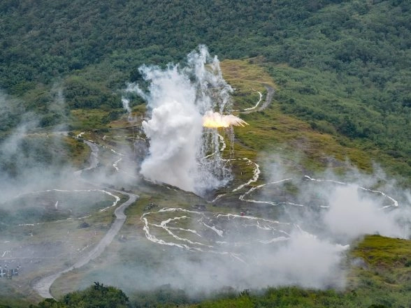 World News | Taiwan Detects 7 Chinese Aircraft, 11 Vessels Around Nation