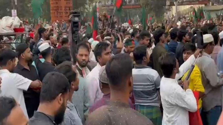 World News | Key Dhaka Intersection Blocked Amidst Fresh Protests, Slogans Call for 'revolutionary Government