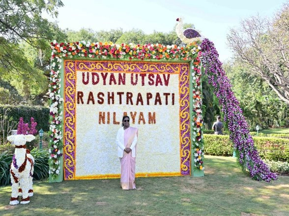 India News | President Murmu Reviews Preparations for Opening of Second Edition of Udyan Utsav at Rashtrapati Nilayam in Hyderabad
