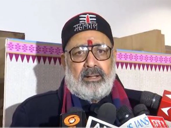 India News | Union Minister Giriraj Singh Emphasises Research and Innovation in Textile Sector at TRAs Meeting