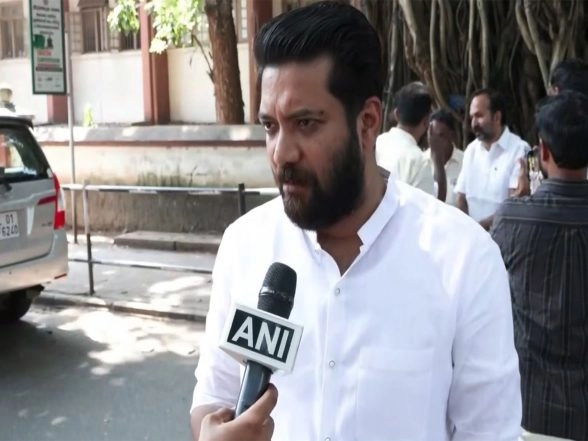 India News | "Godse-motivated Action by the Government:" Congress MP Shafi Parambil on VB-G-RAM-G Bill Passage in Parliament