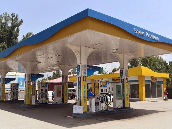 India News | Odisha Enforces Strict Pollution Norms, Fuel to Be Denied Without Valid PUCC at Petrol Pumps