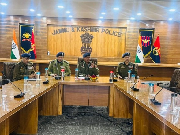 India News | IGP Jammu Reviews ERSS-112 Readiness, Focuses on Faster Response and Tech Upgrades