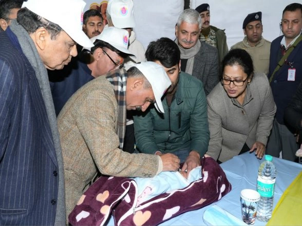 India News | Himachal CM Sukhvinder Singh Sukhu Launches Pulse Polio Campaign at Kamla Nehru Hospital in Shimla