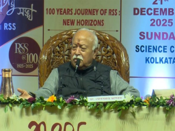 India News | RSS Chief Mohan Bhagwat Urges Centre to Act on Persecution of Hindus in Bangladesh