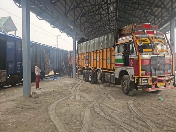 India News | J-K: First-ever FCI Foodgrain Freight Train Reaches Anantnag