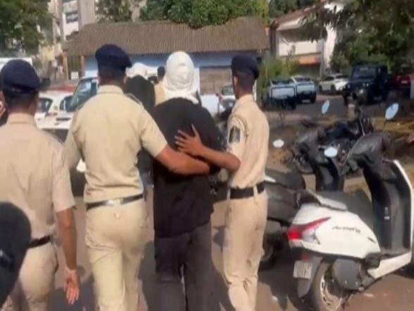 India News | Goa Club Fire: Court Extends Police Remand of Luthra Brothers Till December 26