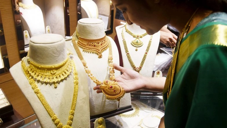 Business News | Loans Against Gold Jewellery Recorded Triple-digit Growth Rates Since February 2025: RBI Bulletin